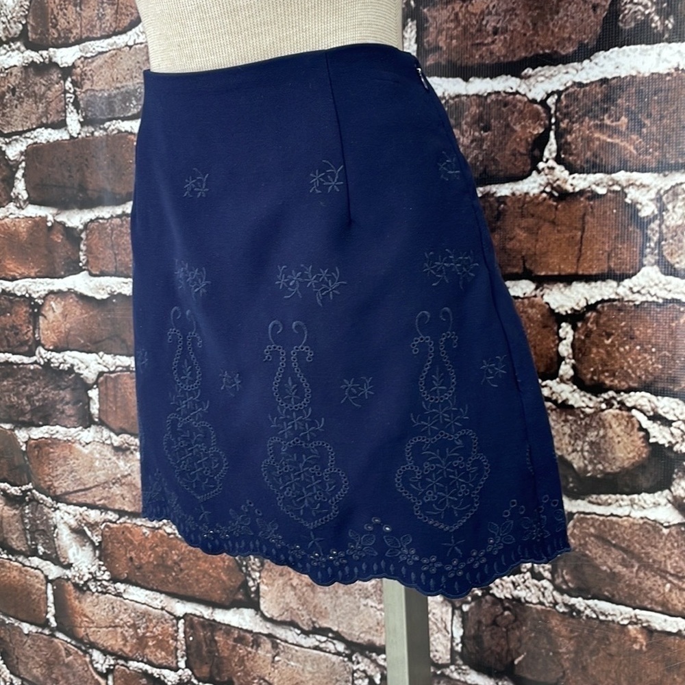 Cupcakes and Cashmere Skirt NWT Scalloped Floral Embroidery Mini Blue Size 6 - Picture 6 of 16